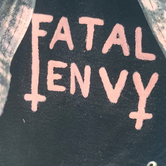 Manson Daddy Issues Crop Vest - Picture 6 of 8